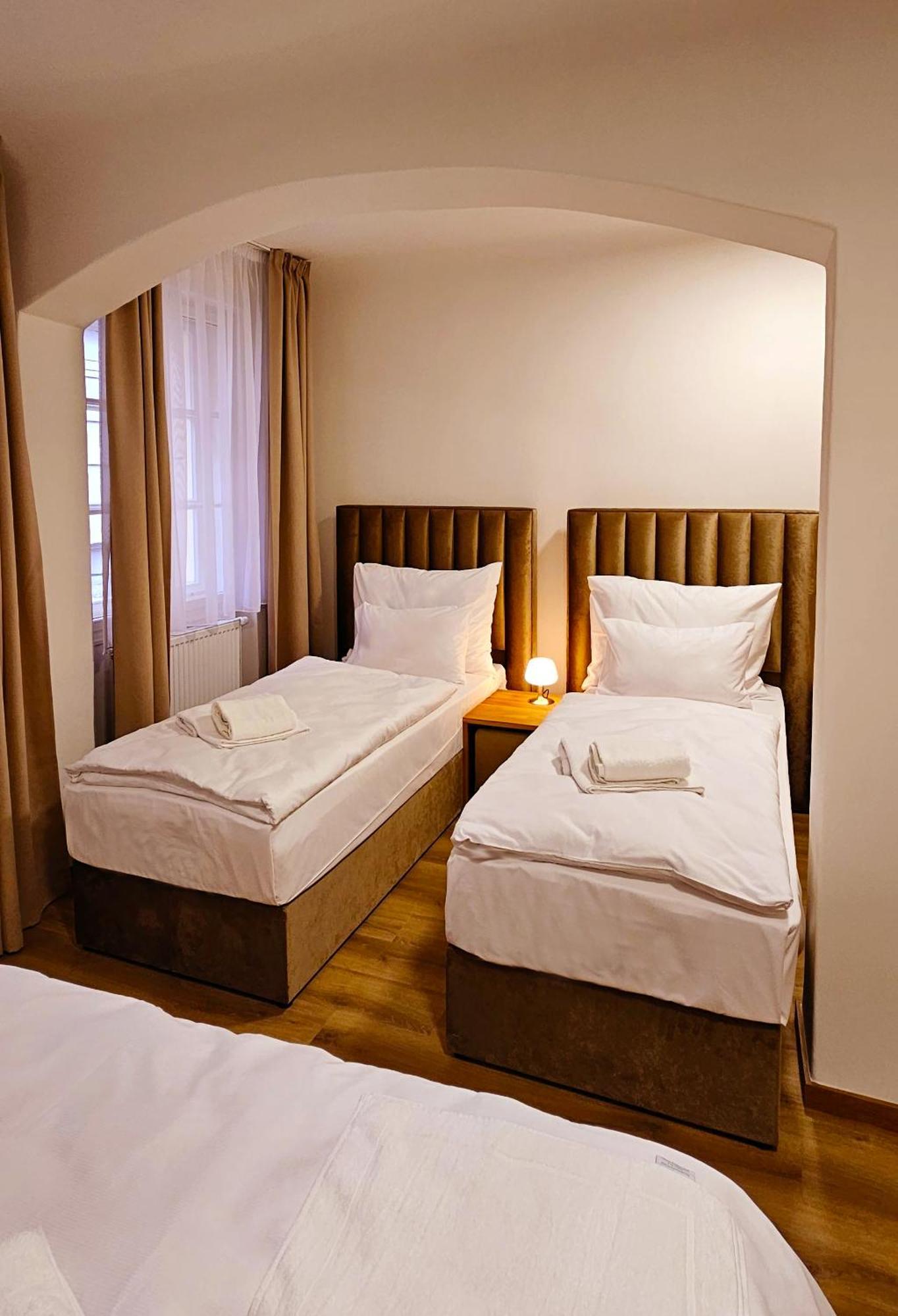 Hotel Karlova Prague Exterior photo