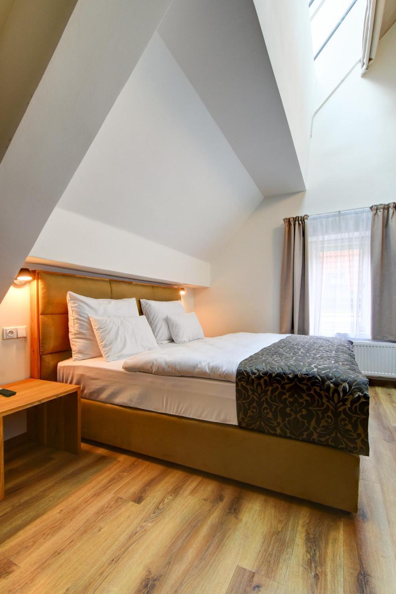 Hotel Karlova Prague Exterior photo